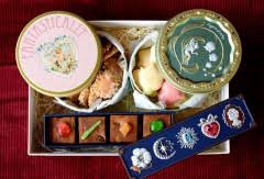 ミロワール キャトルビジュー スズランの雫の詰め合わせ 缶に詰めた菓子 フランス菓子 タマミィーユ オンラインショップ フランス菓子 ミロワール 菓子