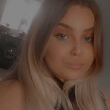 Stream Ebony Leach music