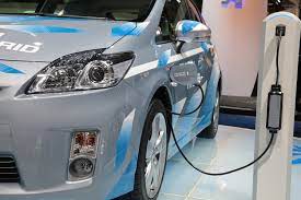 Pentru autoturismele cu motor de tip micro hybrid şi mild hybrid, cota accizului nu se micșorează; MaÈina HibridÄ Intre SoluÈie OptimÄ Èi Inutilitate 0 100 Ro