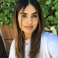 Navleen (@navvleen_)