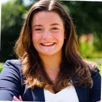 Lillian Parson's Instagram, Twitter & Facebook