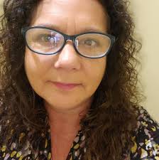 Play sand for chicken ground cover