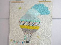 Moderne Patchwork Babydecke Der Hund Im Heissluftballon Krippe Steppdecke Wandbehang Kinderzimmer Dekor Kinderzimmer Bettwasche Auf Bestellung Gefertigt Baby Quilts Baby Patchwork Quilt Custom Baby Quilt
