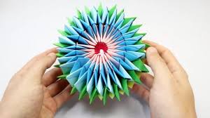 ずっとグルグル回していられる カラフル綺麗な折り紙花火の作り方 小太郎ぶろぐ 折り紙 花火 折り紙 折り紙 万華鏡