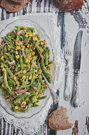 Se dă sub un jet de apă rece şi se lasă la scurs. Salata De Fasole Verde Cu Porumb Edith S Kitchen