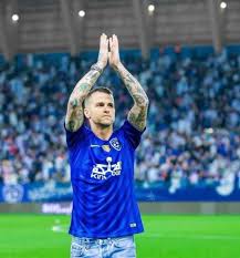 وأحرز جيوفينكو هدف ثاني لنادي الهلال في شباك الفيصلي خلال الدقيقة 79، بمهارةته الفردية ليمنح الزعيم 3 نقاط غالية في مشواره بالدوري. Ø¬ÙŠÙˆÙÙŠÙ†ÙƒÙˆ Ù„Ù… Ø£Ù†ØªÙ‚Ù„ Ø¥Ù„Ù‰ Ø§Ù„Ù‡Ù„Ø§Ù„ Ù…Ù† Ø£Ø¬Ù„ Ø§Ù„Ù…Ø§Ù„