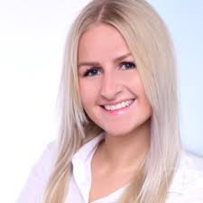 Sarah Maerz's Instagram, Twitter & Facebook