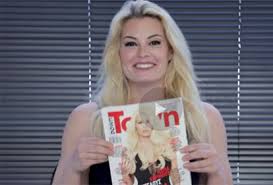 Edit your photos and images with adobe photoshop, the best photo and design editor. H Maria Korin8ioy Paroysiase Kai Sxoliase Ta Se3i E3wfylla Ths Sto Down Town Video Greek Web Tv Live
