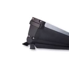 Créés en italie dans les années 70, les premiers automatismes de portails étaient destinés à de riches hommes d'affaires italiens harcelés par la mafia et qui risquaient des attaques, ou des enlèvements, à chaque fois qu'ils descendaient de leur voiture pour ouvrir le portail. Palpeur 8 2kohm L 2500 Mm Pour Portail Porte De Garage