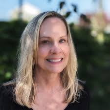 Lisa Kissinger's Instagram, Twitter & Facebook