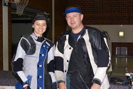 Sidi has continued to use the rifle at the world cup. Kopf An Kopf Rennen Mit Weltklasseschutze Peter Sidi Petra Lustenberger Sportschutzin