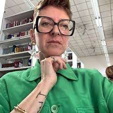 Anna Anselmo's Instagram, Twitter & Facebook