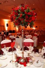 27 Valentine S Day Wedding Table Settings Homemade Wedding Centerpieces Valentines Day Weddings Wedding Table Settings