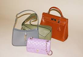 Giá trị bán lại của túi xách xa xỉ Gucci, Chanel, Louis Vuitton giảm mạnh