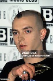 360 Adamski Photos & High Res Pictures