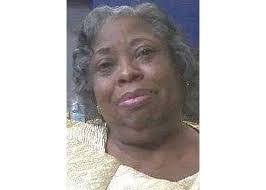 Ellen Thaxton's Instagram, Twitter & Facebook