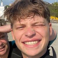 900+ profils pour “Sidney