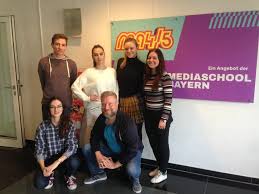 Sexuelle gesundheit ist mehr als abwesenheit von krankheiten und sexuellen störungen. Interview Tag In Der Mediaschool Bayern Munchner Aids Hilfe Facebook