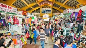 Salah satu yang wajib dikunjungi di tempat wisata di vietnam ini adalah citadel. 8 Tempat Belanja Murah Di Vietnam Yang Wajib Kamu Kunjungi Alowisata
