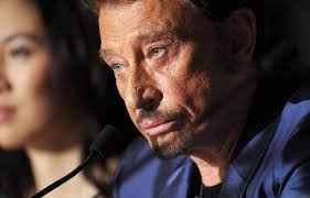 L'album tant attendu par les fans est enfin là. Johnny Hallyday Avait Prevu D Enregistrer Un Dernier Album Finalement Chante Par Son Sosie Vocal