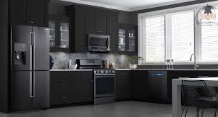 These Samsung Black Stainless Steel Appliances Look Beautiful In My Dream Kitchen Get Inspir Kitchen Design Trends Kitchen Design Decor Black Kitchen Cabinets