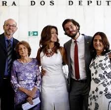 Fátima bernardes dança frevo durante viagem a recife com túlio gadêlha: Tulio Gadelha Toma Posse Em Brasilia Com Presenca De Fatima Bernardes Cidadeverde Com