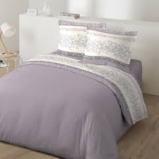 idee deco pour une chambre romantique parure de lit romantique couleur prune decoration chambre comptoirdestisseurs parure de drap parure de lit drap