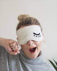 Diy Eye Mask Tutorial Fluffy White Mask 42 Diy Eye Mask To Get Real Good Sleep Diy Eye Mask Diy Sleep Mask Mask