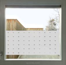 Selbstklebende Folie Fur Sichtschutz Mit Motiv Von Musterladen Gestaltet De Glasflachen Und Bietet Dabei S Fensterfolie Fensterfolien Sichtschutzfolie Fenster