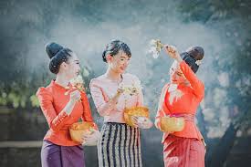 ประวัติวันสงกรานต์ คำว่า สงกรานต์ เป็นคำภาษาสันสกฤต แปลว่า ผ่าน หรือ เคลื่อนย้ายเข้าไป ในที่นี้หมายถึงเป็นวันที่พระอาทิตย์ ผ่านหรือ. Https Xn O3cea8apbl5gva7a1fwerac Com Travel E0 B8 Aa E0 B8 87 E0 B8 81 E0 B8 A3 E0 B8 B2 E0 B8 99 E0 B8 95 E0 B9 8c E0 B9 80 E0 B8 97 E0 B8 B5 E0 B9 88 E0 B8 A2 E0 B8 A7 E0 B9 84 E0 B8 Ab E0 B8 99 E0 B8 94 E0 B8 B5 2564 E0 B8 Ab E0 B8 A2 Html