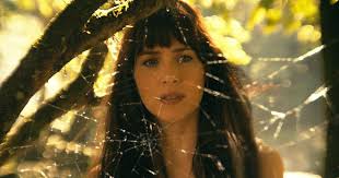 Madame Web's Sydney Sweeney Shares Real-Life Spider Encounter in an Outtake  Video