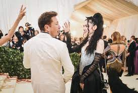 Grimes is sticking up for herself and clarifying some rumors! Elon Musk Hat Er Die Kontrolle Verloren Nzz Am Sonntag