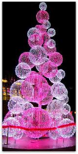 Breathtaking Holiday Lights Digthisdesign Net Outdoor Christmas Tree Pink Christmas Tree Decorations Outdoor Christmas Tree Decorations