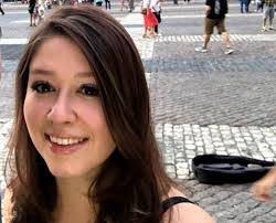 Carly Doran's Instagram, Twitter & Facebook