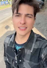 Niño Cantando: Tu Nombre y El Mío Capítulo 25