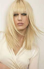 stufenschnitt mit pony frisuren halblang gestuft haare pinterest ponys und trends