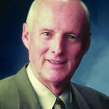 Lowell Fox's Instagram, Twitter & Facebook