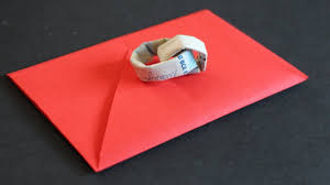 Hier finden sie viele anleitungen wie zum geldscheine falten herz man braucht dringend ein geschenk zur hochzeit oder ein liebevolles. Geldscheine Falten Eheringe Als Geschenk Oder Dekoration Fur Hochzeit W Youtube