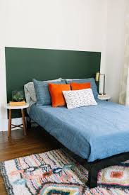 1001 Idees Pour Realiser Une Tete De Lit En Peinture Magnifique En 2020 Tete De Lit Peinture Chambre A Coucher Cocooning Decoration Maison