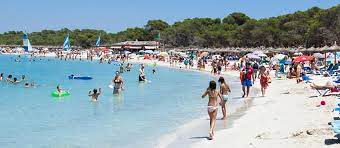 A mini club, an arcade room and board games are available for guests with children. Colonia Sant Jordi Lebhafter Ferienort An Der Sudkuste Mallorcas