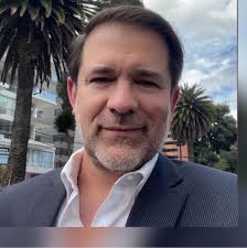 Andres Valdivieso updated his profile...