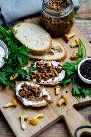 We did not find results for: Funghi Finferli Sott Olio Tacchi E Pentole