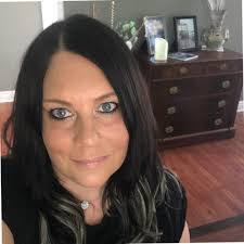 Stephanie Punch's Instagram, Twitter & Facebook