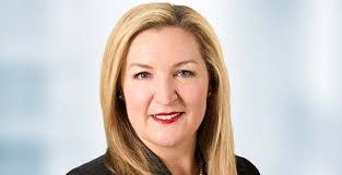 Lisa Eckert's Instagram, Twitter & Facebook