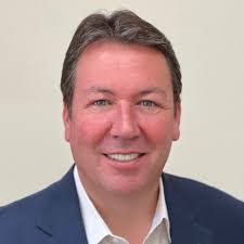 Patrick Lavelle's Instagram, Twitter & Facebook