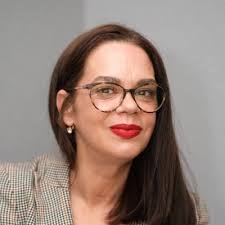 Adrian Ashton's Instagram, Twitter & Facebook