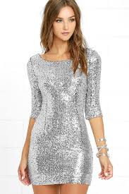 Silver Sequin Outfits For Ladies Kadininmodasi Org In 2020 Sequin Dress White Sequin Dress Silver Sequin Dress