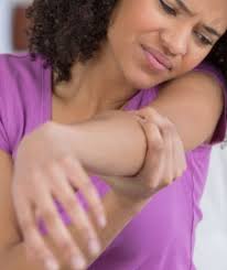 These symptoms of a blood clot may feel similar to a pulled muscle or a charley horse, but may differ in that the leg (or arm) may be swollen, slightly discolored, and warm. Symptoms Of Blood Clots Neighbors Emergency Center
