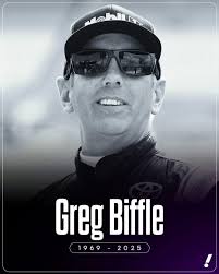 Jimmie Johnson pays a heartfelt tribute to the late Rick “Otis” Hodges. 💛  📸: Brian Murphy