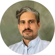 Cesar Mantilla's Instagram, Twitter & Facebook